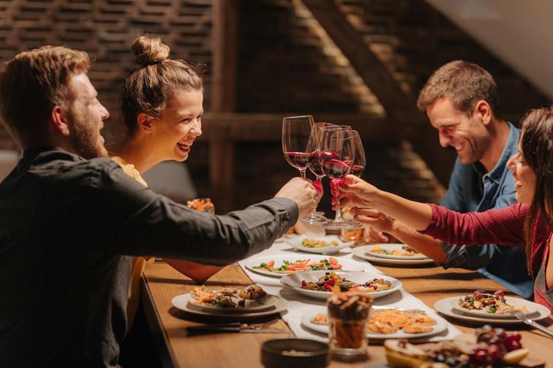 Como lavar taças de vinho em 6 passos