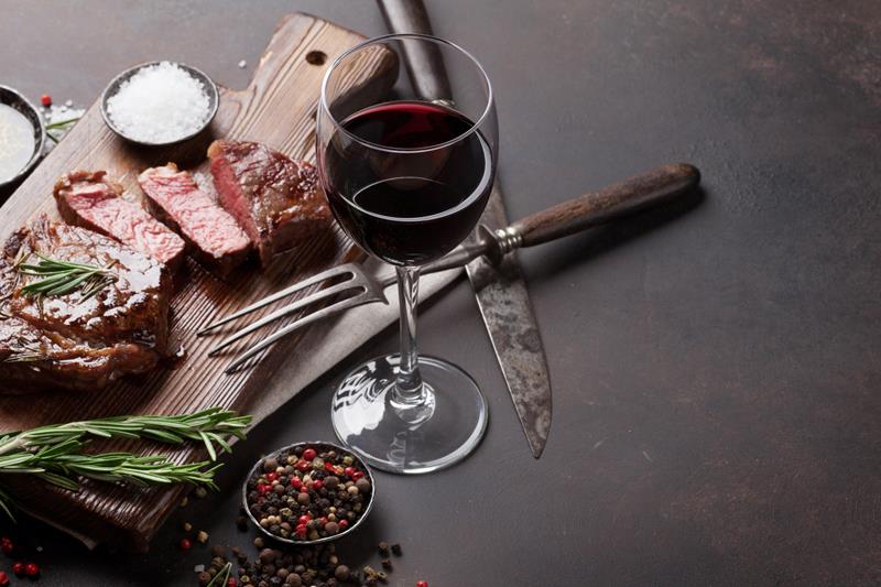 6 dicas de vinho para harmonizar com carnes